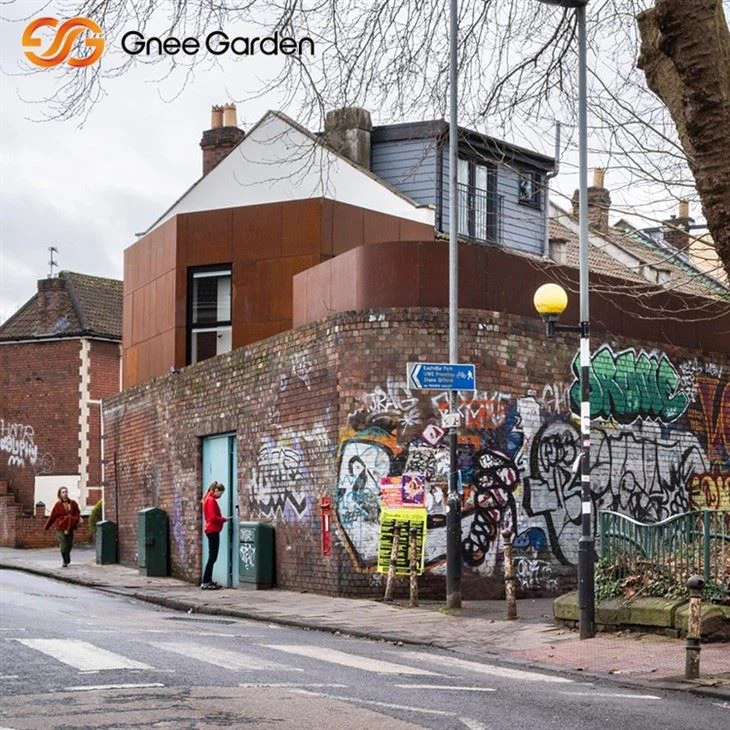 Metallkledningspaneler Corten Rust -effekt